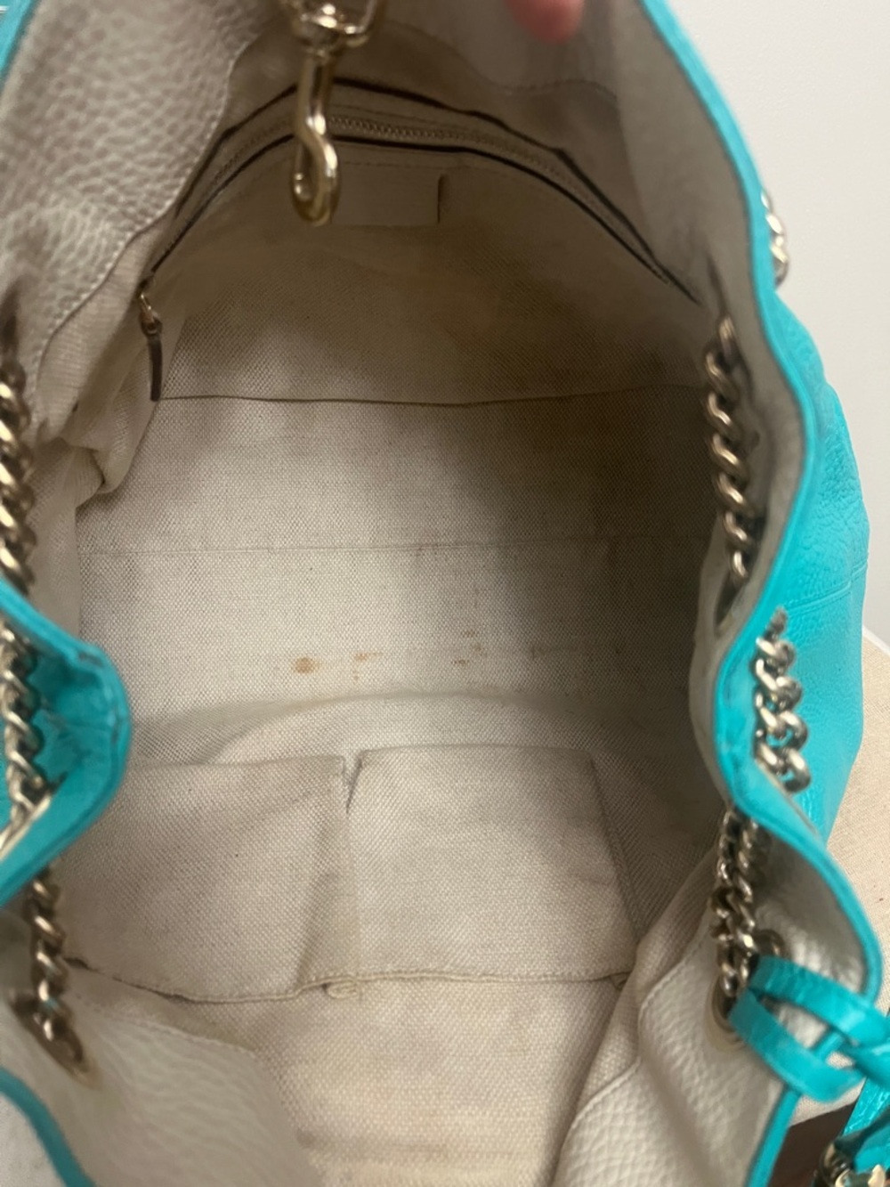 Gucci Turquoise Soho Leather Shoulder Bag with Tassel Accent - Picture 10 of 14